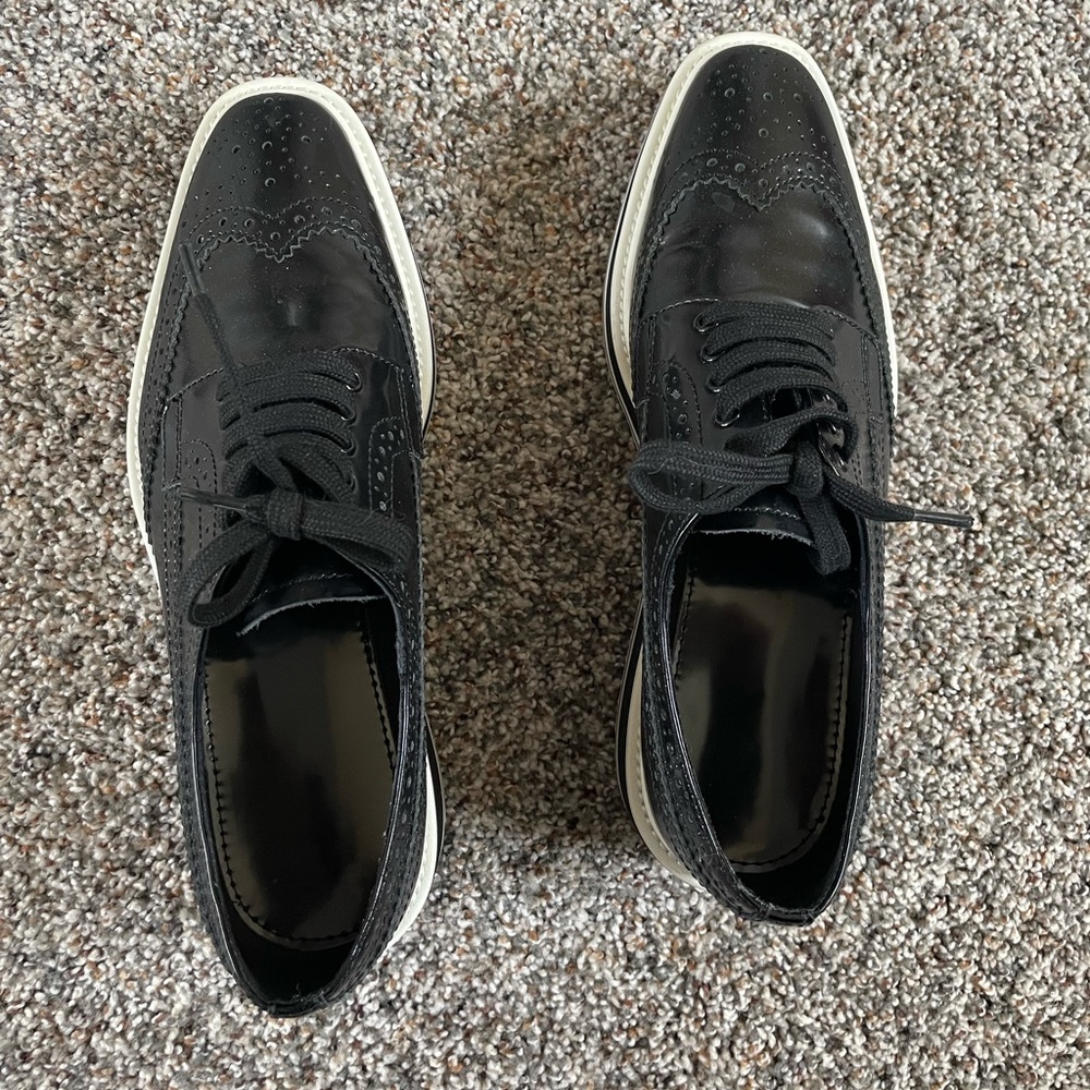 P brand - inspired loafer